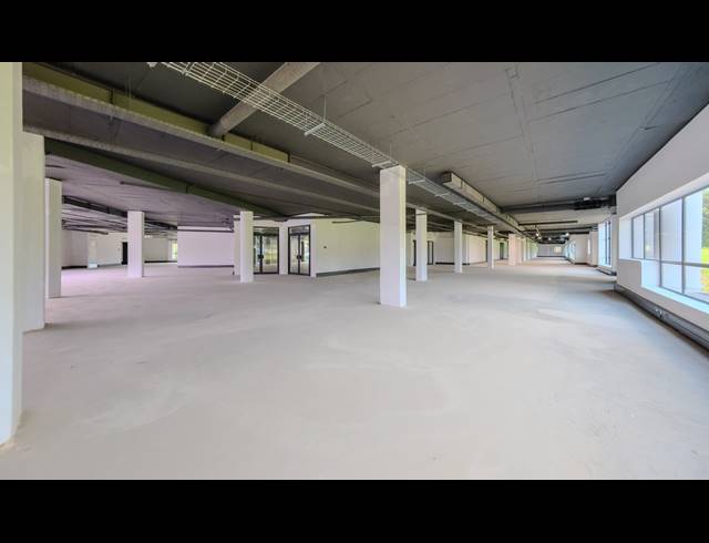 3,817M² OFFICE TO LET IN VORNA VALLEY